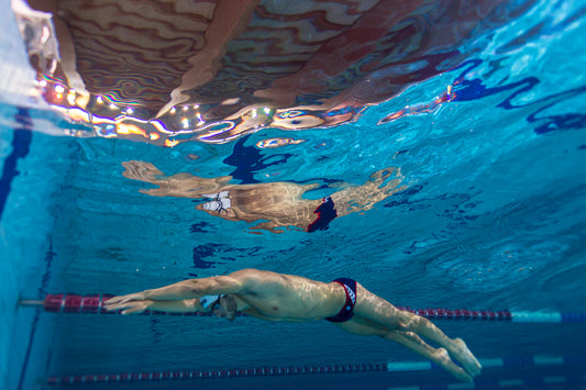 LA NATACIÓN REDUCE EL ESTRÉS Y LA ANSIEDAD