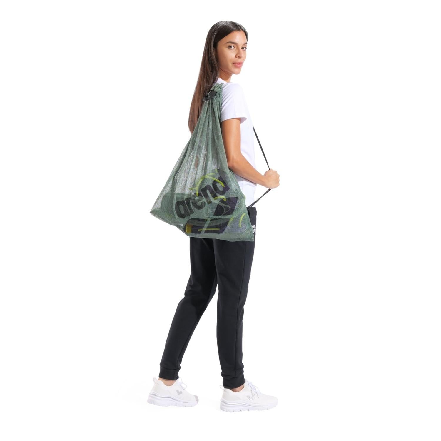 Verde olivo-