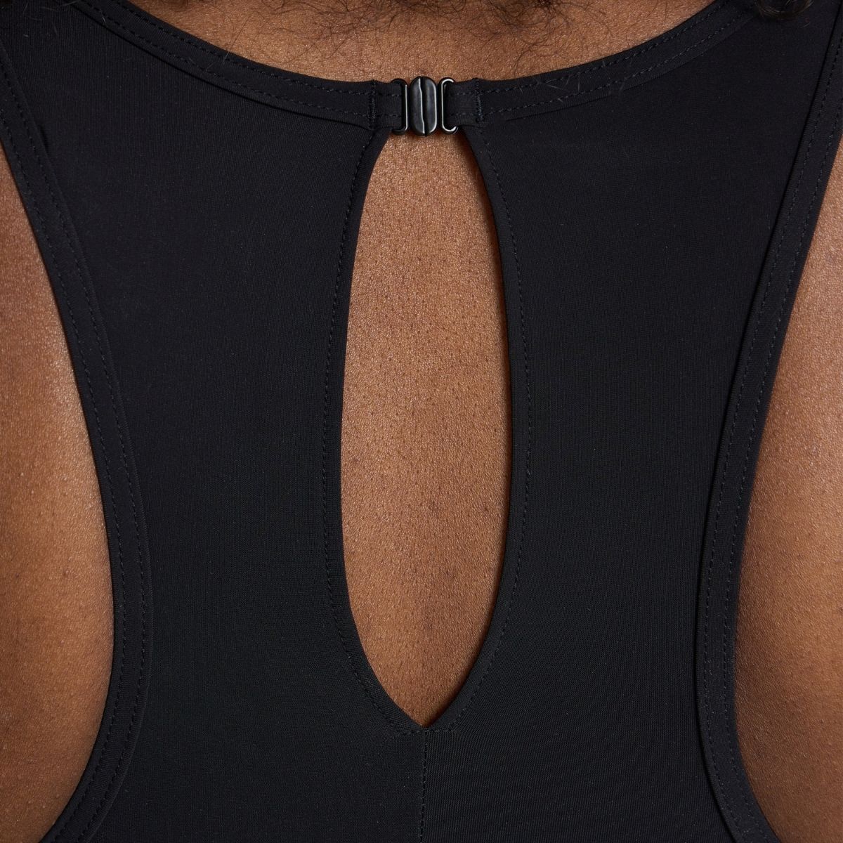 Negro/gris oscuro-