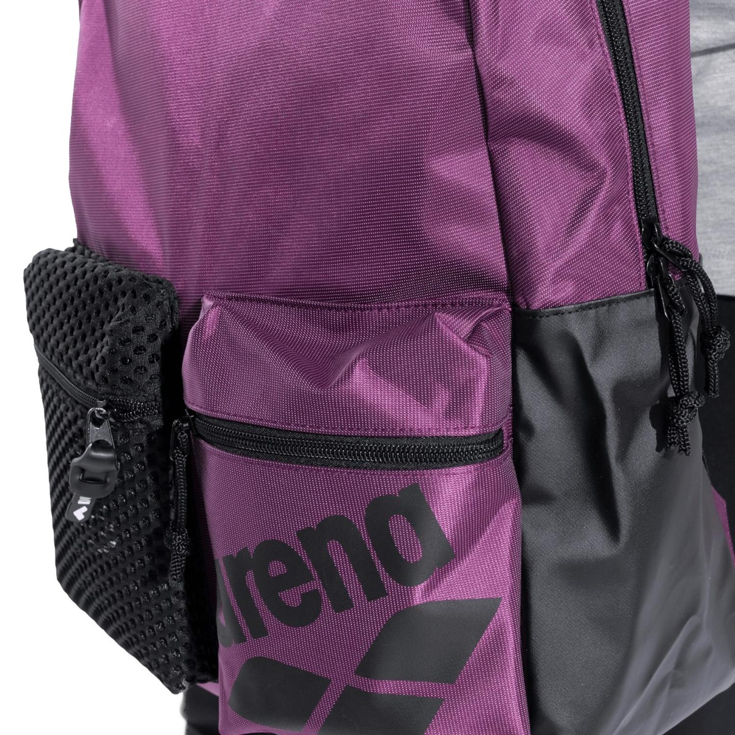Fucsia oscuro/negro-