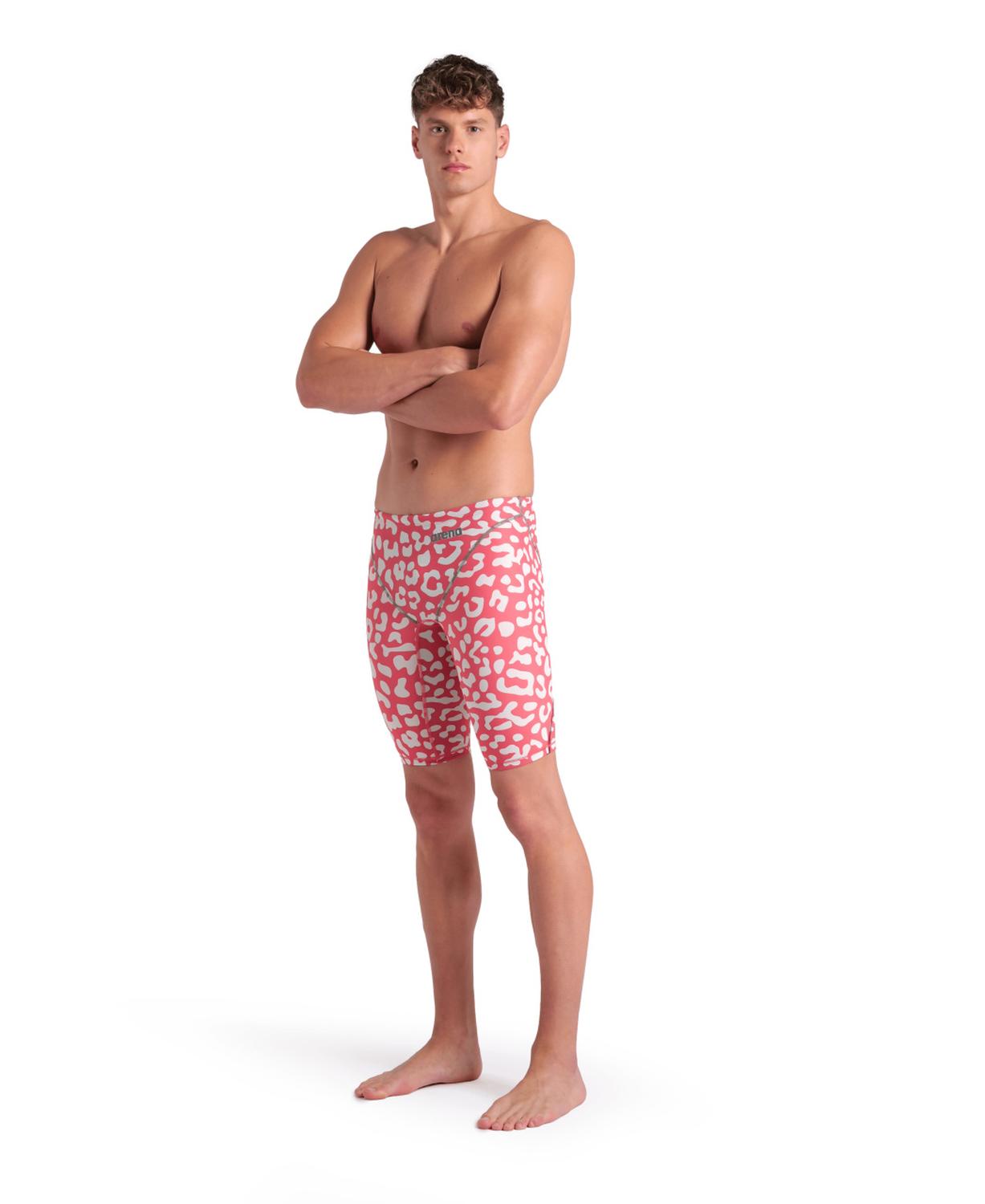 Leopard coral-